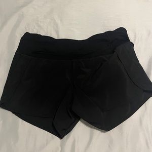 Lululemon Speed Up Shorts, size 4, 2.5 inseam, black